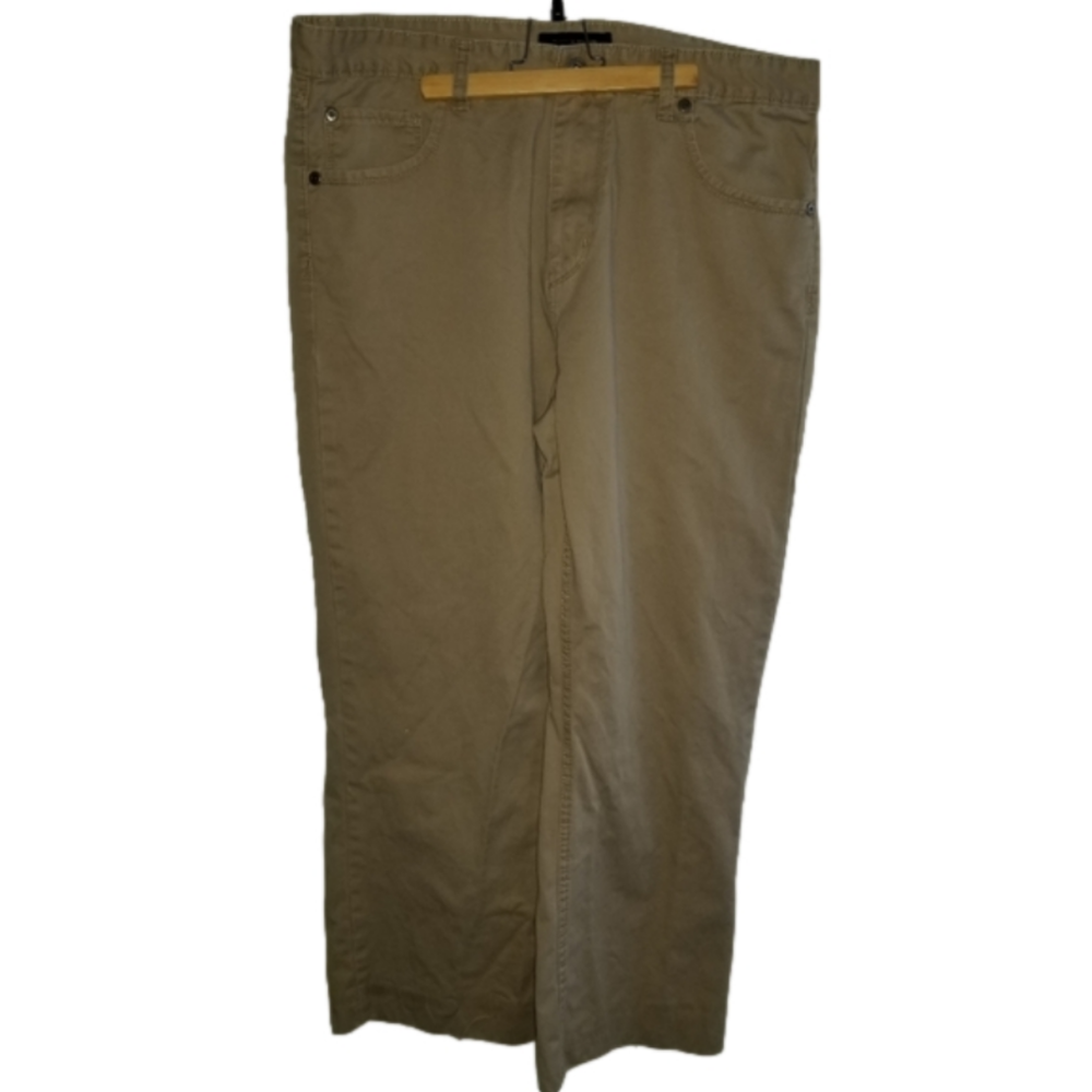 Tommy Hilfiger Vintage Khakis Size 38x30*